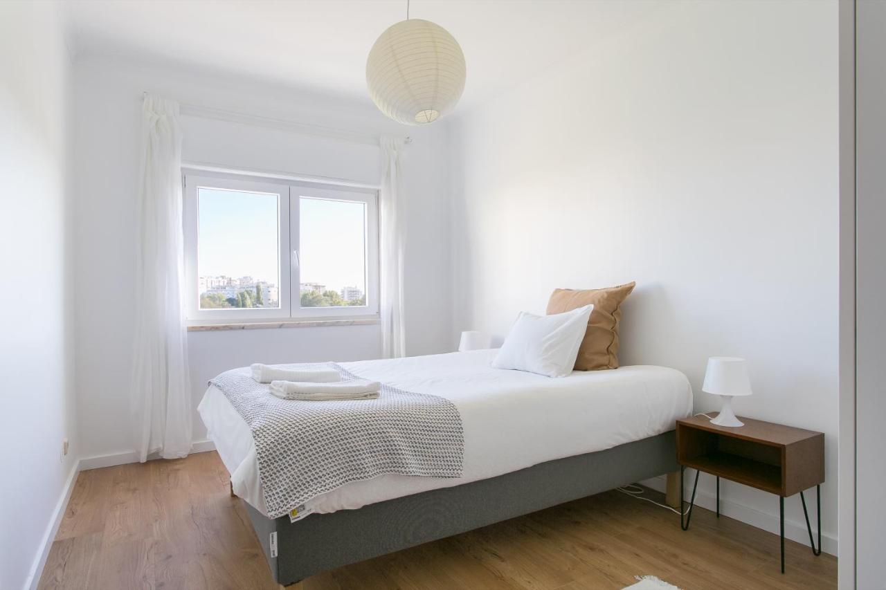 Apartamento Central Setubal Sossegado E Com Luz Exterior foto