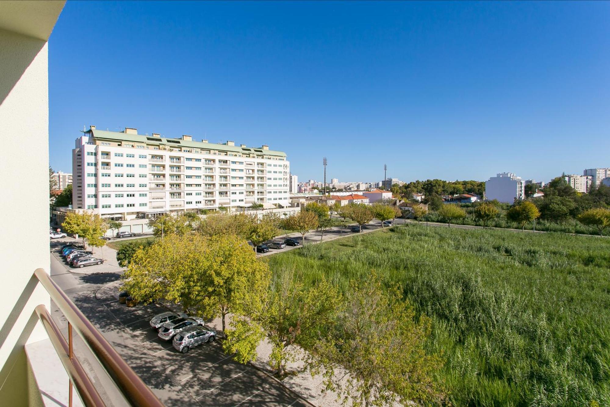 Apartamento Central Setubal Sossegado E Com Luz Exterior foto